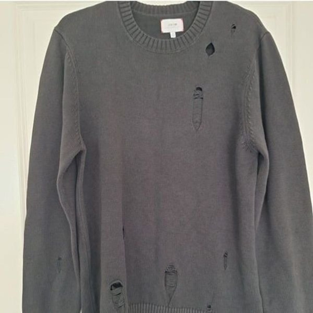 Joe's collection gray sweater size M